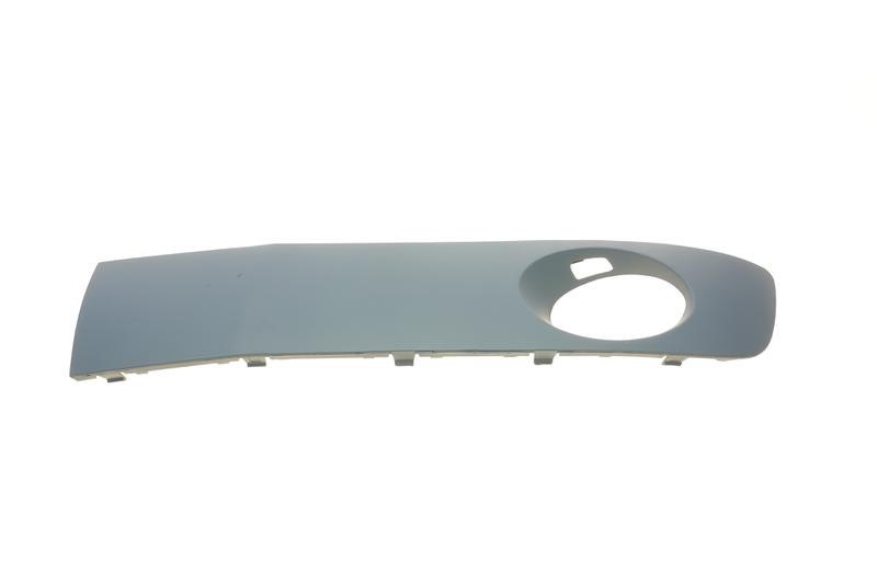 Bumper trim panel