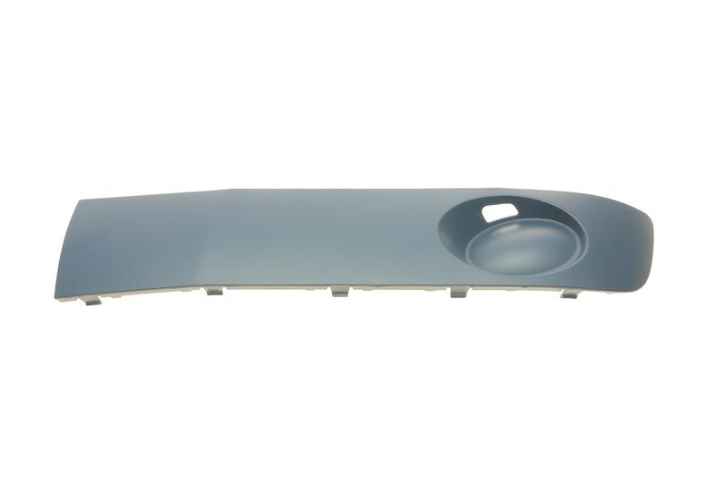 Bumper trim panel